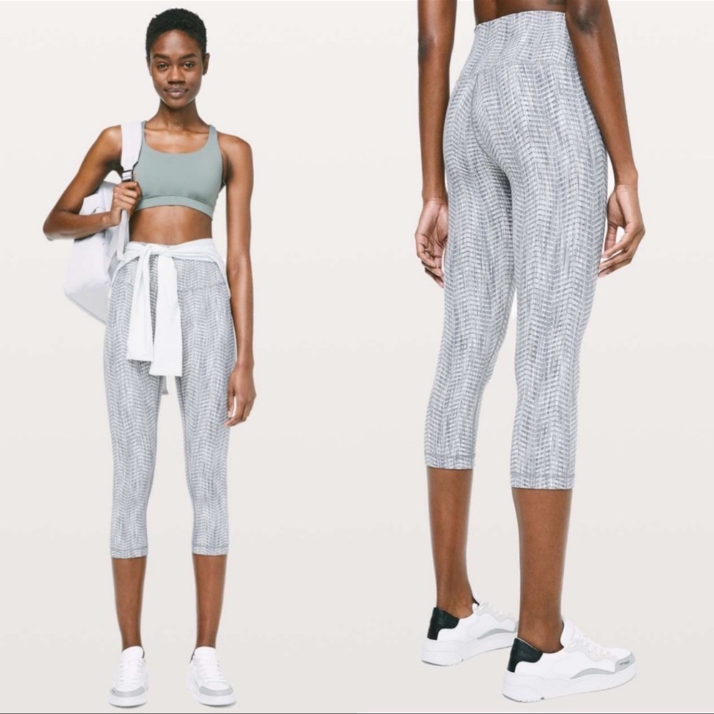 Lululemon Wunder Under Crop Luon Arrow Jacquard Battleship Silver Spoon 4